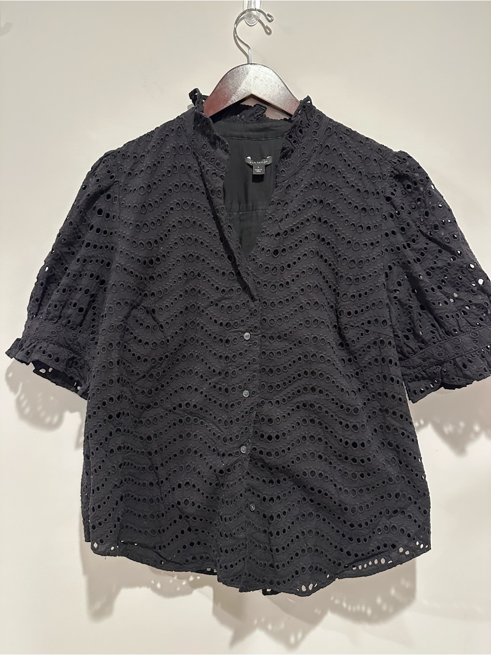 Ann Taylor Black Eyelet Button-Front Puff Sleeve Blouse